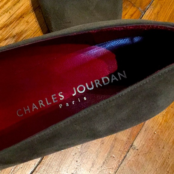 Charles Jourdan Paris 9-1/2 AA Gray Suede, Made in Spain - Picture 4 of 9